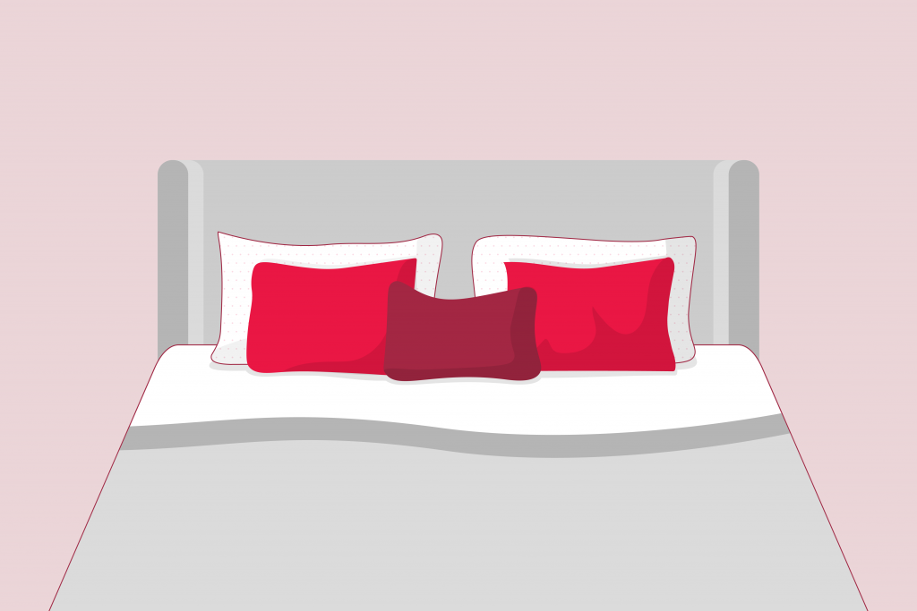 How to Arrange Decorative Throw Pillows on Your Bed